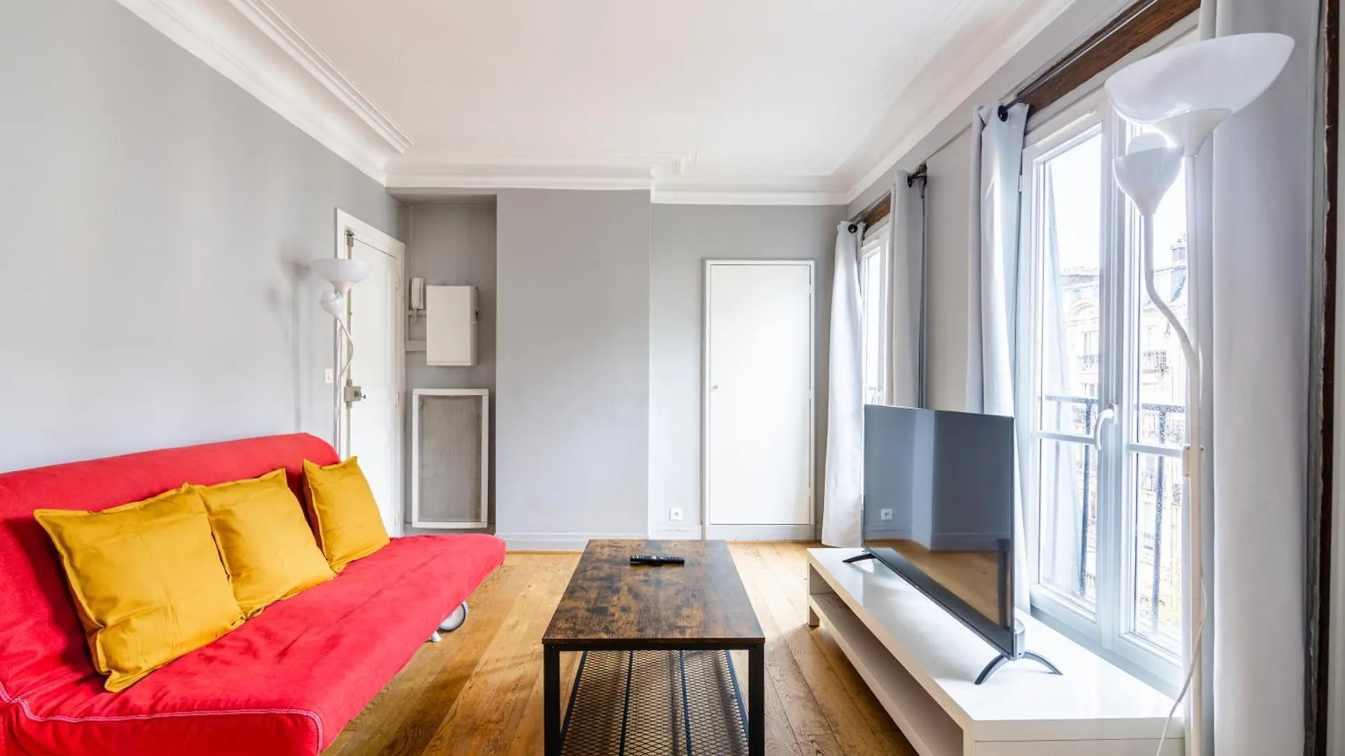 Luxurious 2 Bedroom Tour Eiffel Bourdonnais Free Netflix Paris 0*,  France