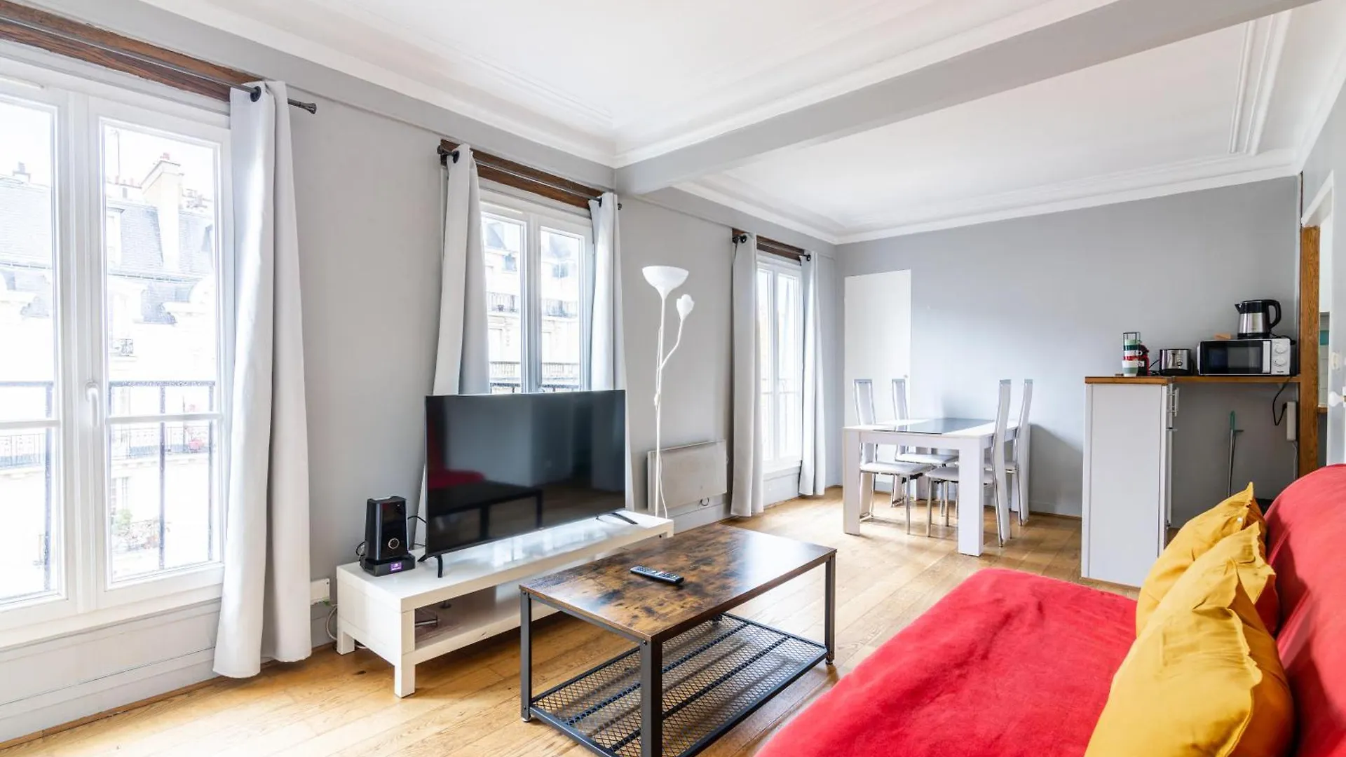 Luxurious 2 Bedroom Tour Eiffel Bourdonnais Free Netflix Paris Apartment